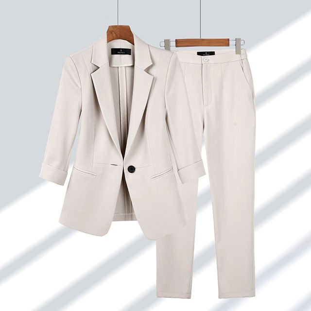 Mirelda | Stilvoller Damen Anzug Schwarz-1