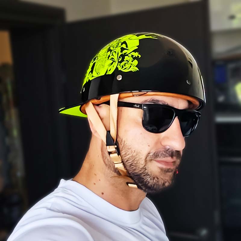 Eleganter Motorradhelm für Herren und Damen 2