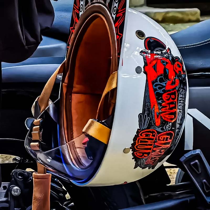 Eleganter Motorradhelm für Herren und Damen 4