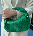 Variant image for Helmine | Stilvolle Hobo Tasche Schwarz aus Leder-2