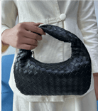 Variant image for Helmine | Stilvolle Hobo Tasche Schwarz aus Leder-4
