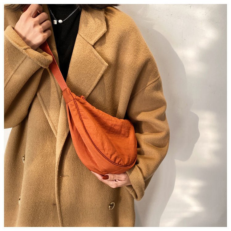 Kallista | Stilvolle Halbmondtasche Orange Umhängetasche - Helenas Welt