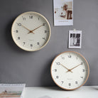 Moderne Wanduhr aus Holz - Stilvoller Hingucker 1