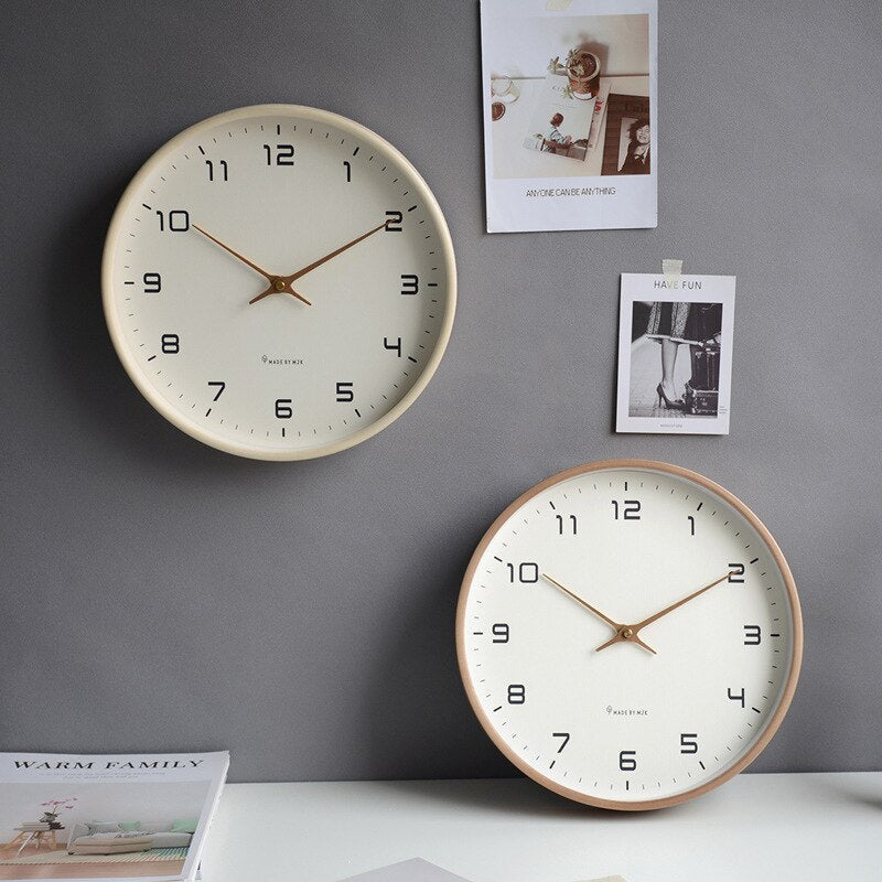 Moderne Wanduhr aus Holz - Stilvoller Hingucker 1