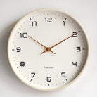 Moderne Wanduhr aus Holz - Stilvoller Hingucker 4