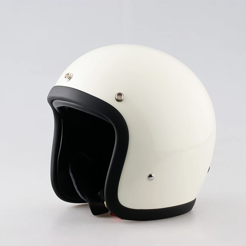 Eleganter Motorradhelm für Herren - Stilvoller Schutz 1