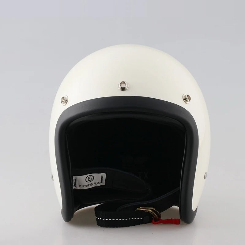Eleganter Motorradhelm für Herren - Stilvoller Schutz 2