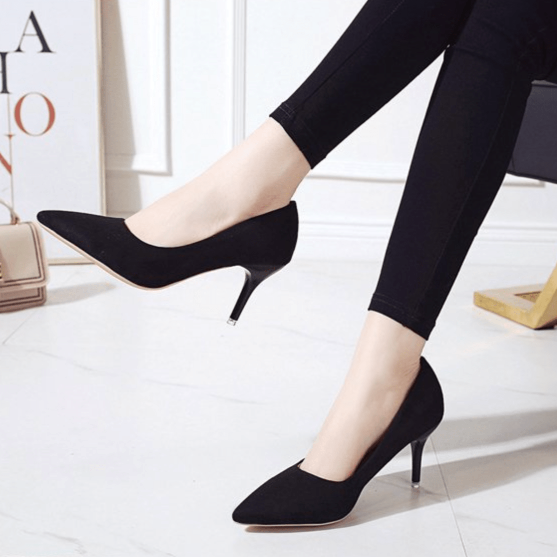 Selindra | Bequeme Pumps Schwarz mit Mittleren Absätzen-4